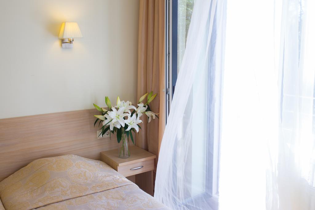 Hotel Spa Arkadia Apšuciems Zimmer foto